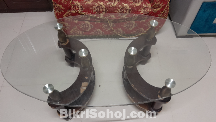 ৪ সিটের সোফা (৩টা+১টা) ১টি টি-টেবিল (১টি 2সিটের সোফা ফ্রি)